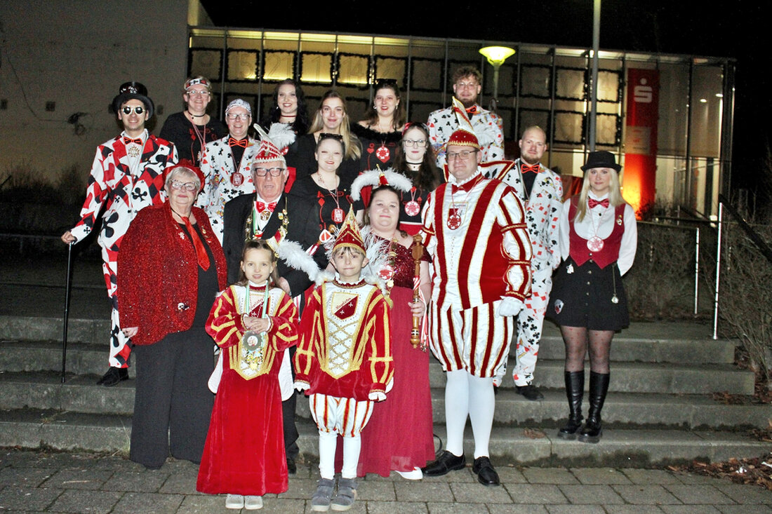 Saalprinzenpaar 2026 mit Elferat Saalprinzenpaar 2026 Heiko I. Plumpe und Jaqueline I. mit Elferat